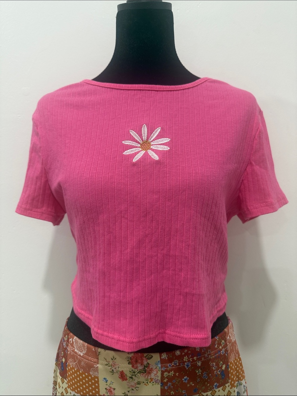 SHEIN Hot Pink Ribbed Daisy Embroidered Crop Top